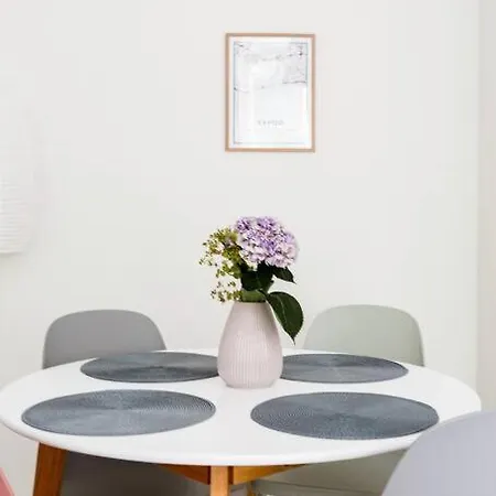 Quaint Kallio Hideaway In Amazing Location Appartement Helsinki