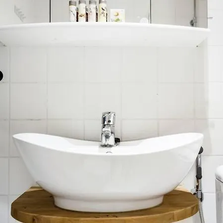 شقة Quaint Kallio Hideaway In Amazing Location *